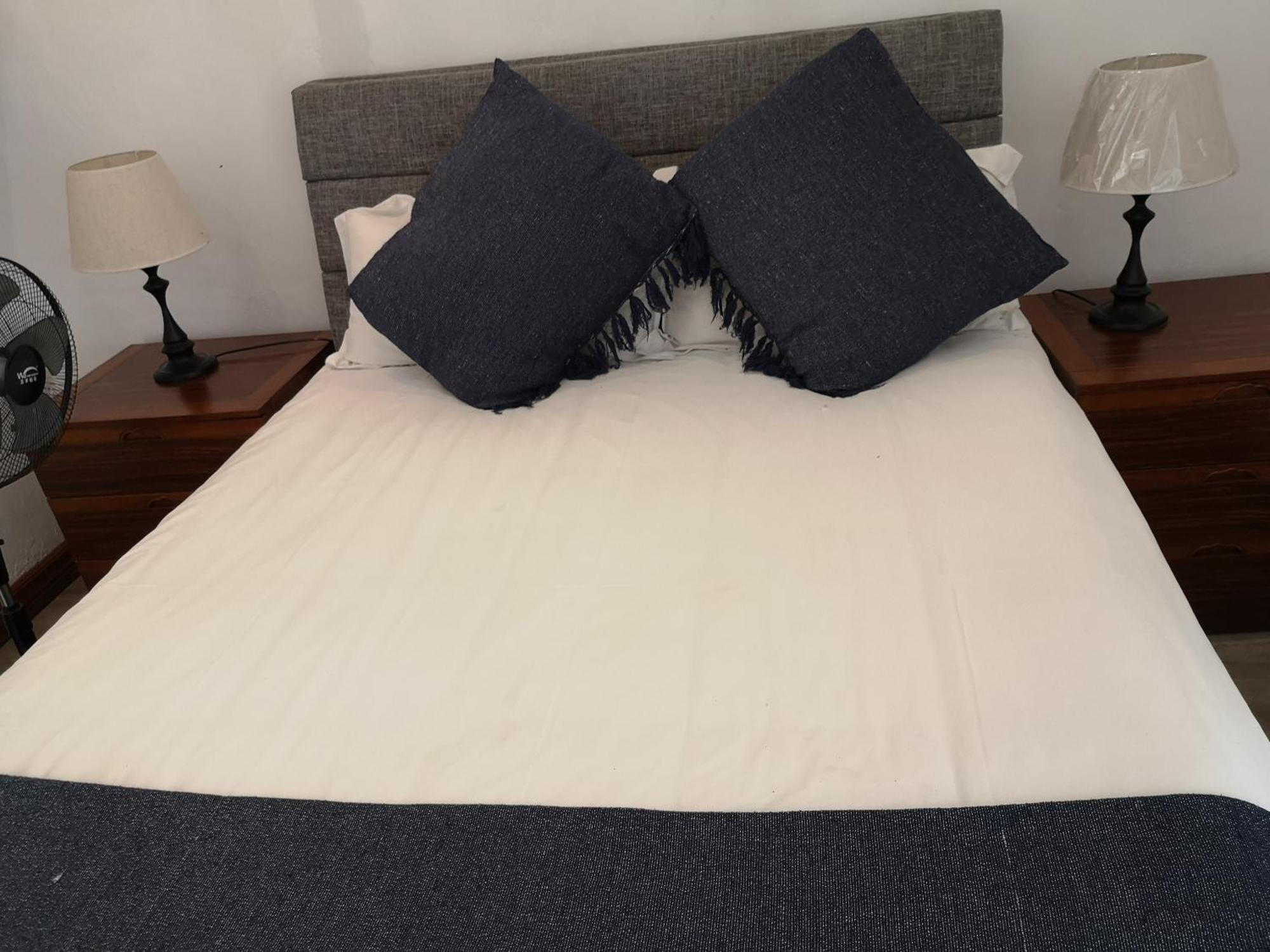 Lotus Guest House ヨハネスブルグ エクステリア 写真