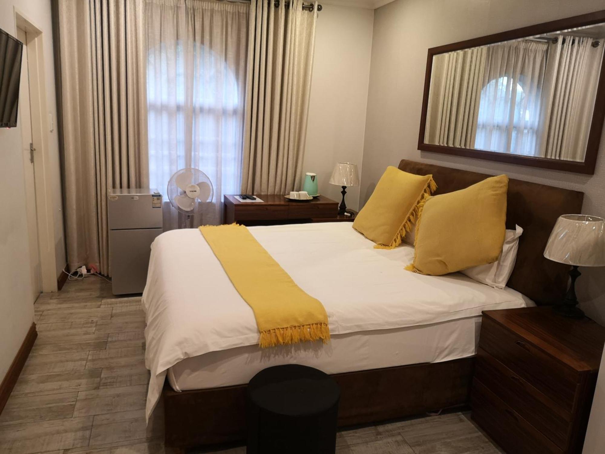 Lotus Guest House ヨハネスブルグ エクステリア 写真