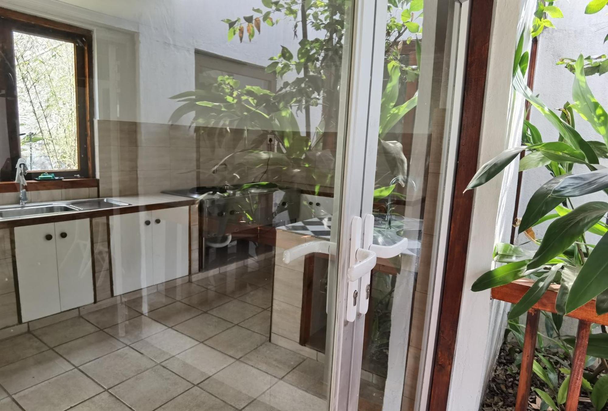 Lotus Guest House ヨハネスブルグ エクステリア 写真