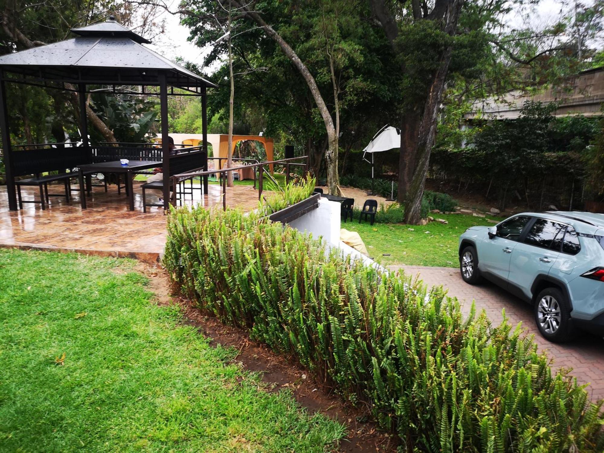 Lotus Guest House ヨハネスブルグ エクステリア 写真