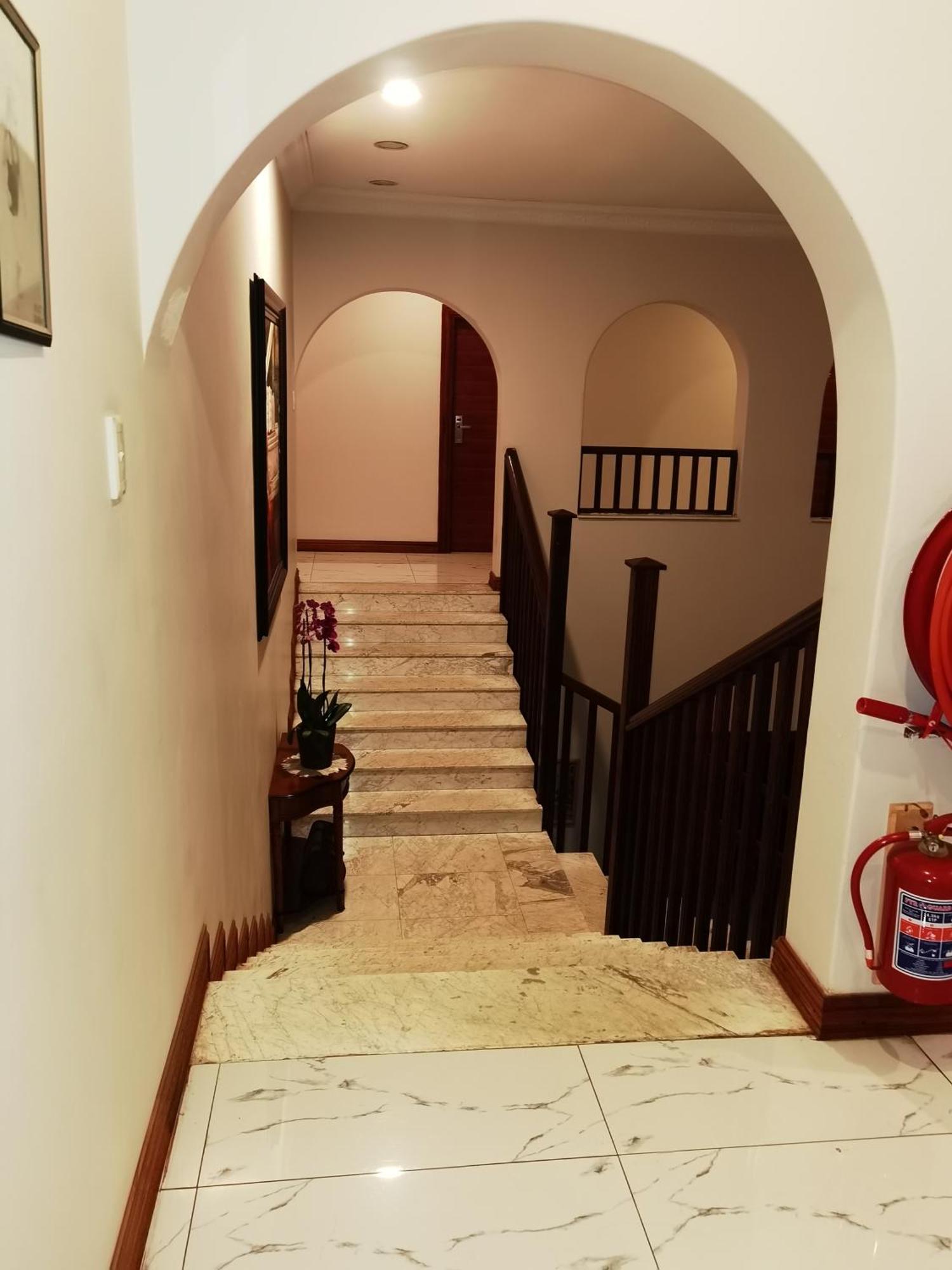 Lotus Guest House ヨハネスブルグ エクステリア 写真