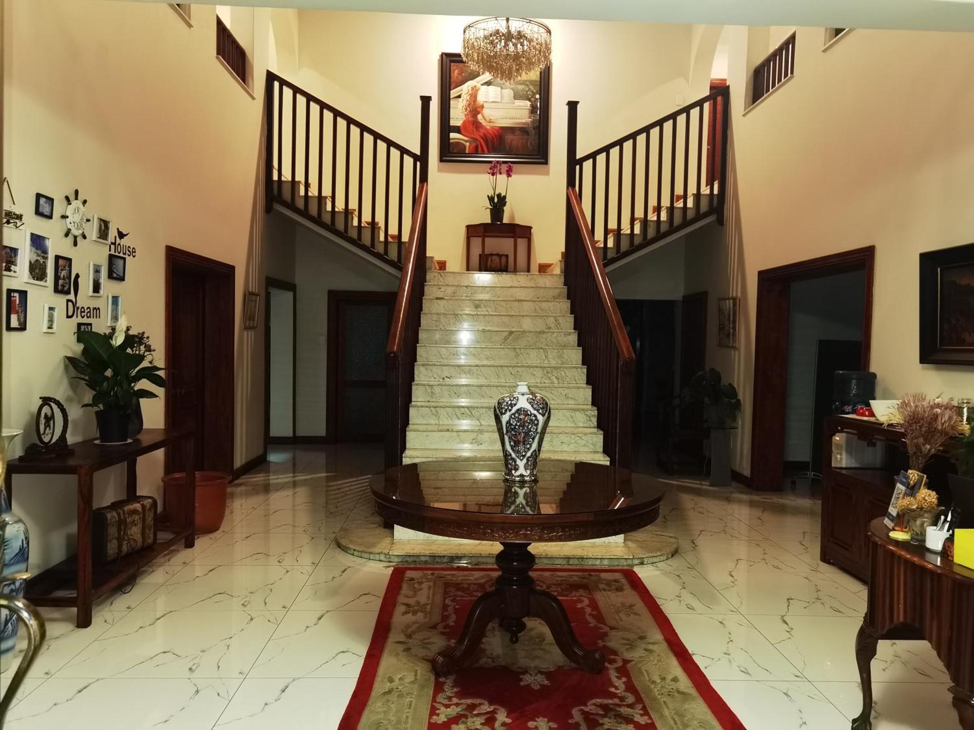 Lotus Guest House ヨハネスブルグ エクステリア 写真